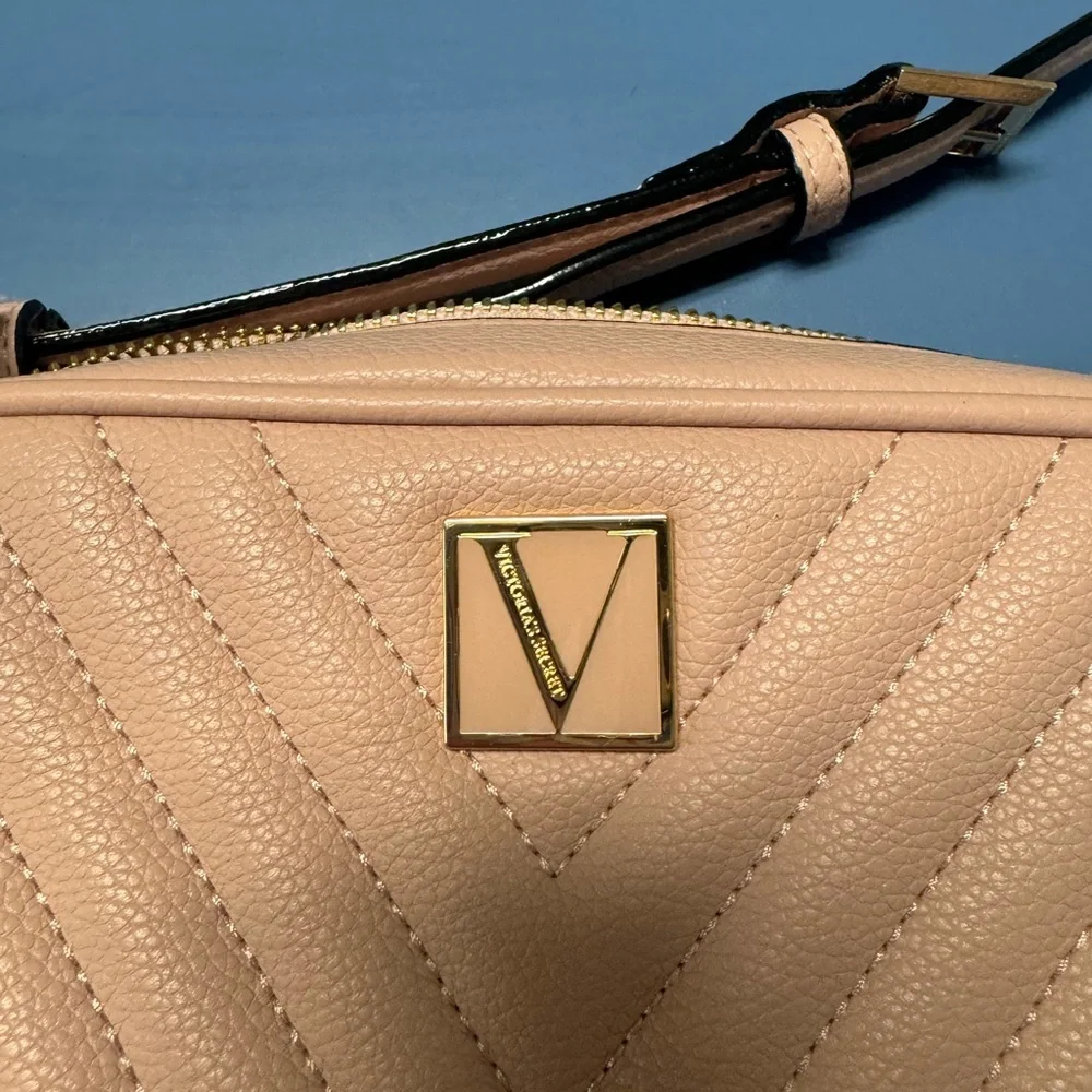 Pink Quilted Crossbody Bag - Picture 2 of 5